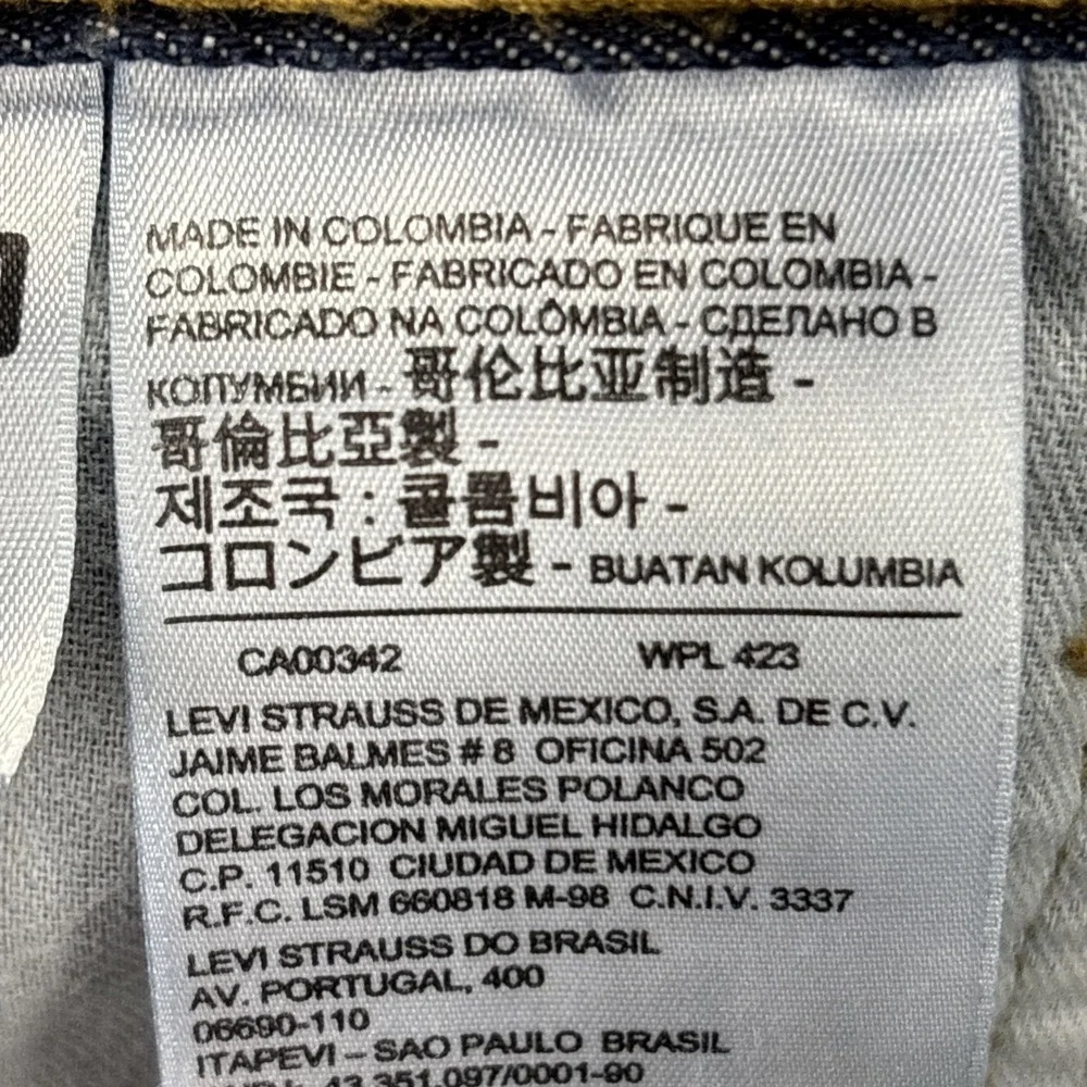 Levi's 559 Jeans Mens 36x33 TAG-36x34 Straight Leg Blue Denim Faded Whiskered
